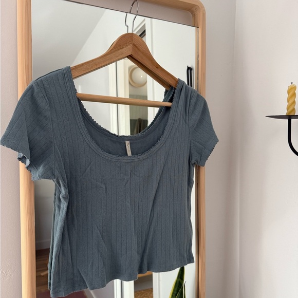 Bundle of 3 Rylee+Cru Pointelle tees - Picture 8 of 10